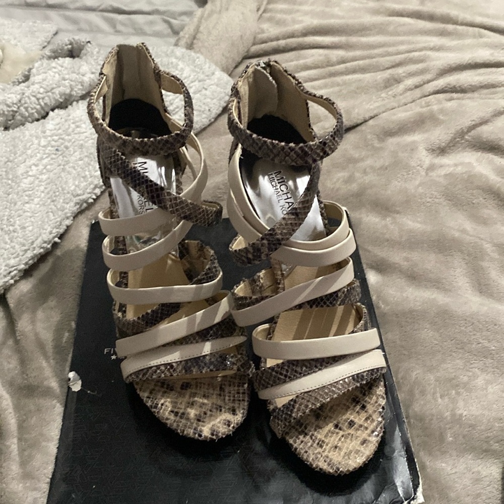 Michael Kors Jenna sandal